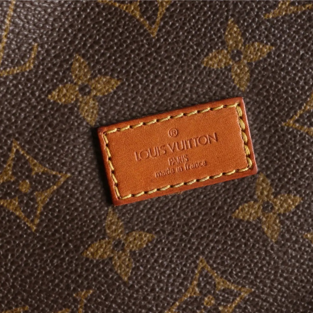 Louis Vuitton Saumur 30 in Monogram Canvas and Vachetta Leather - Picture 5 of 7